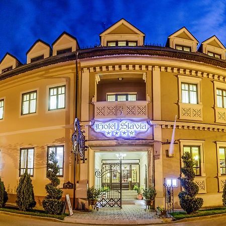 Hotel Slavia Nagyszalonta Kültér fotó