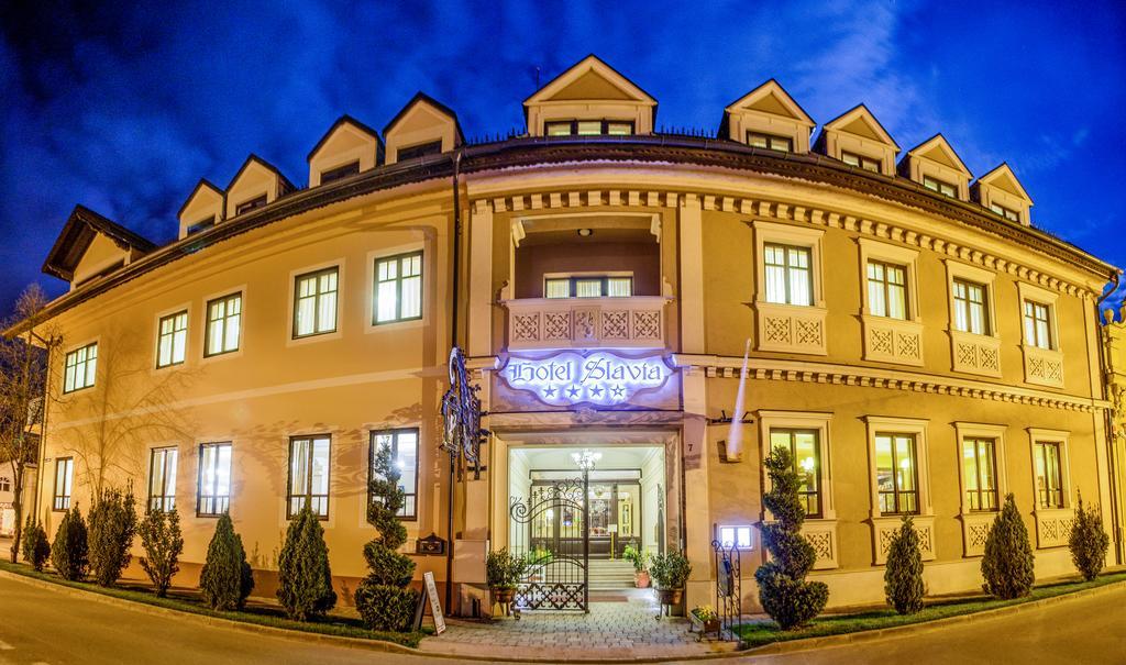 Hotel Slavia Nagyszalonta Kültér fotó
