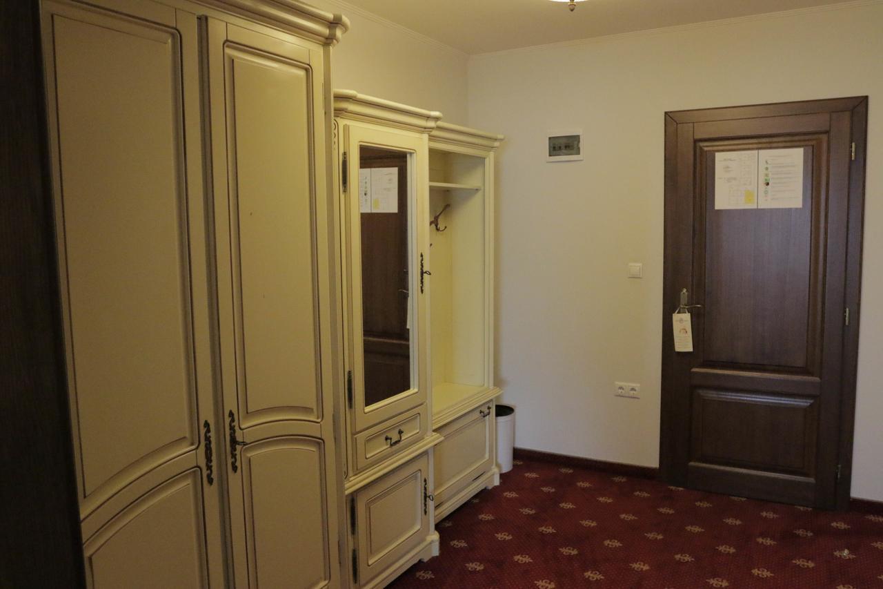 Hotel Slavia Nagyszalonta Kültér fotó